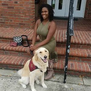 Meet your Posher, Mia